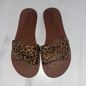VOLCOM HAWTHORNE SANDAL - CHEETAH size 5